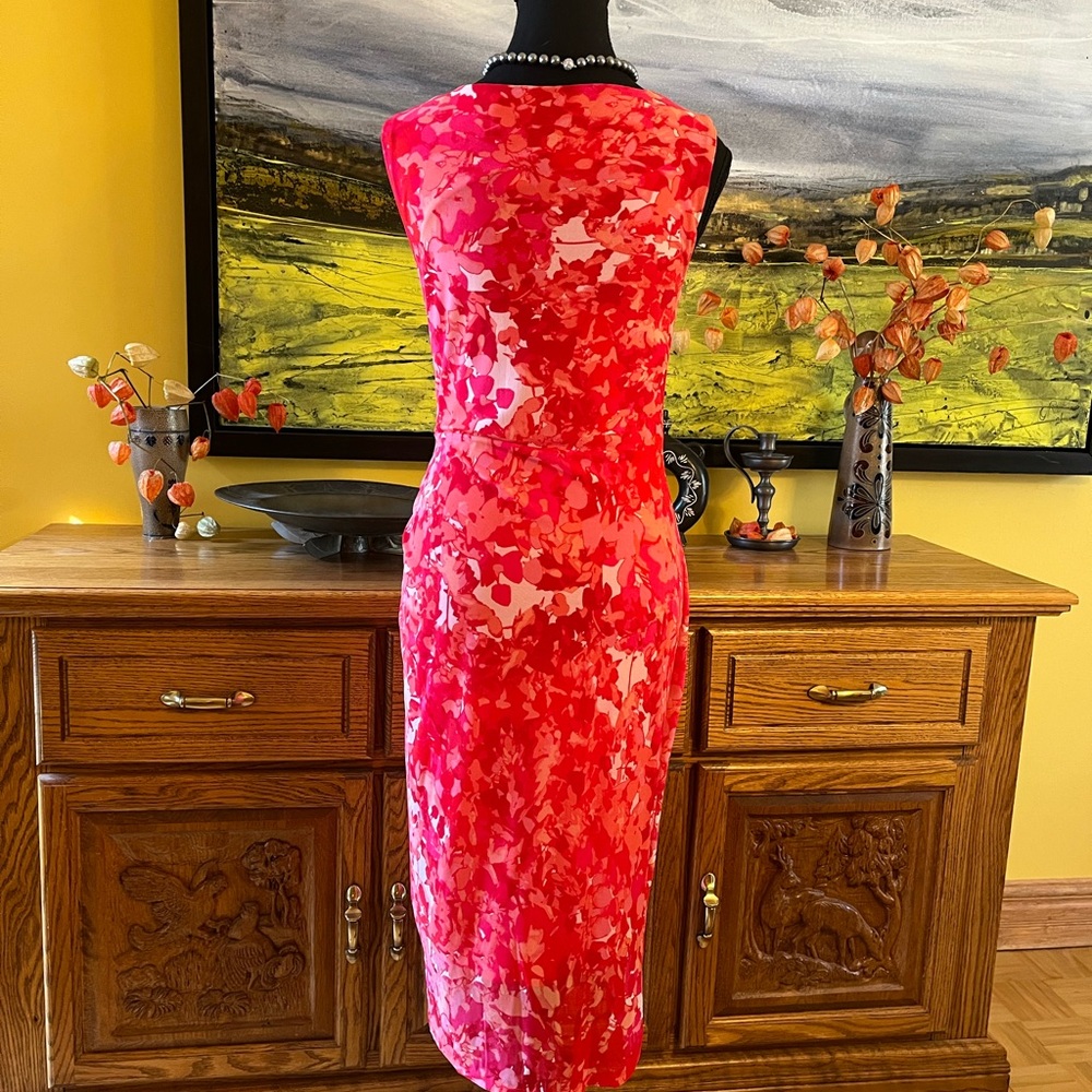 🌷 Tahari Pink and Red Ruched Sheath Midi Dress - NWT - Picture 3 of 9